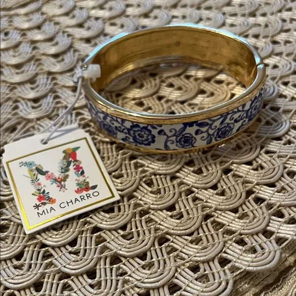 Blue and Gold Floral Bracelet on Gold by Mia Charro NWT so beautiful! - Picture 1 of 4